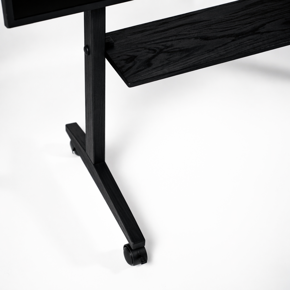 sika-tv-stander-hylde-side-sort.jpg