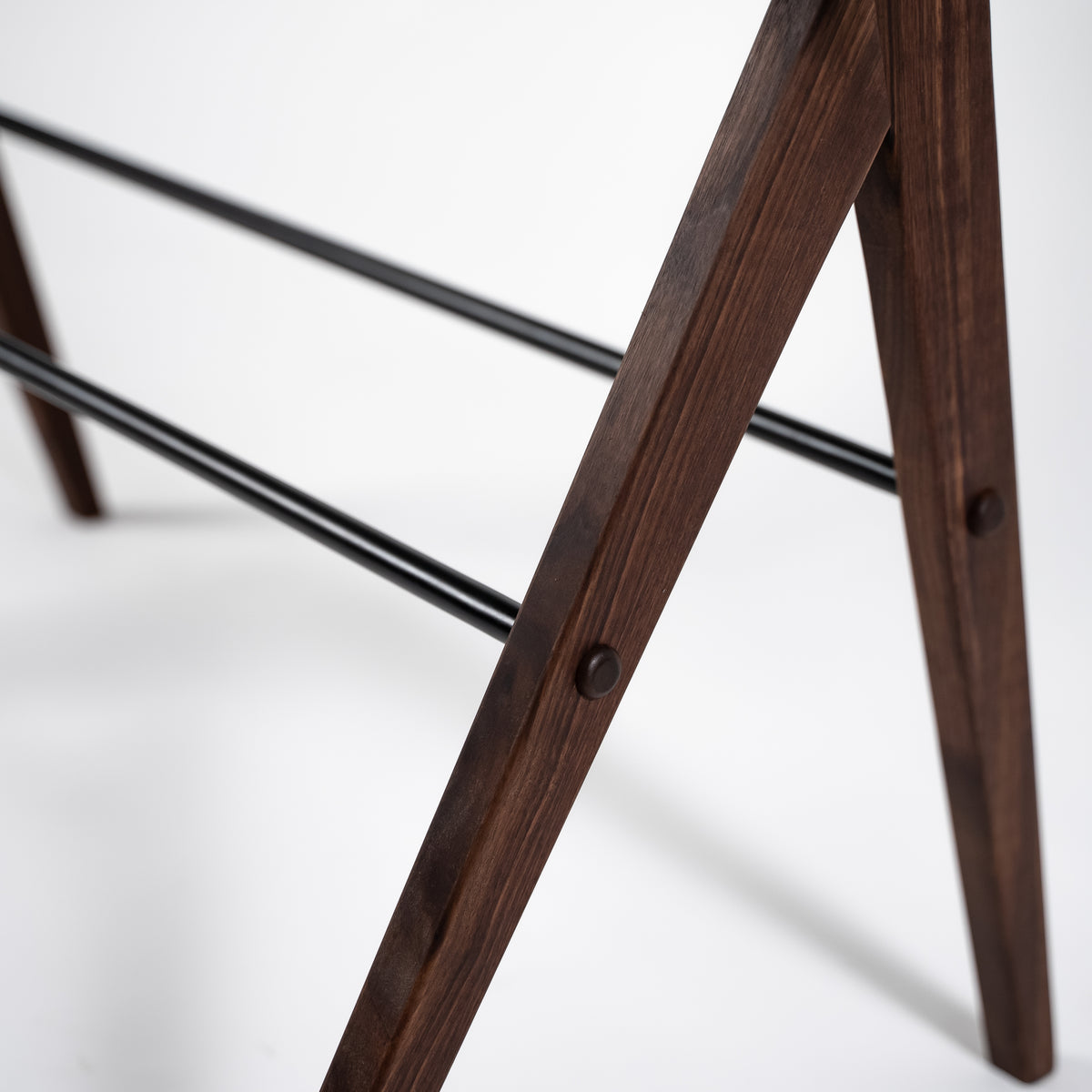 kaya-tv-stander-valnod-detalje-prop.jpg